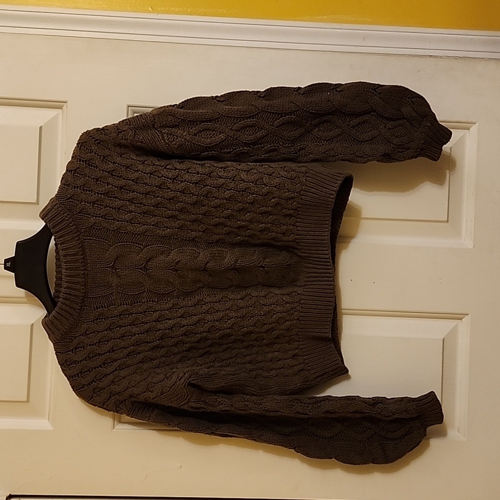 Moon & Madison Cropped Cable Knit Sweater - Picture 2 of 7